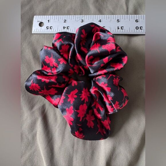 Floral Black and Red Scrunchie Handmade - Picture 3 of 3
